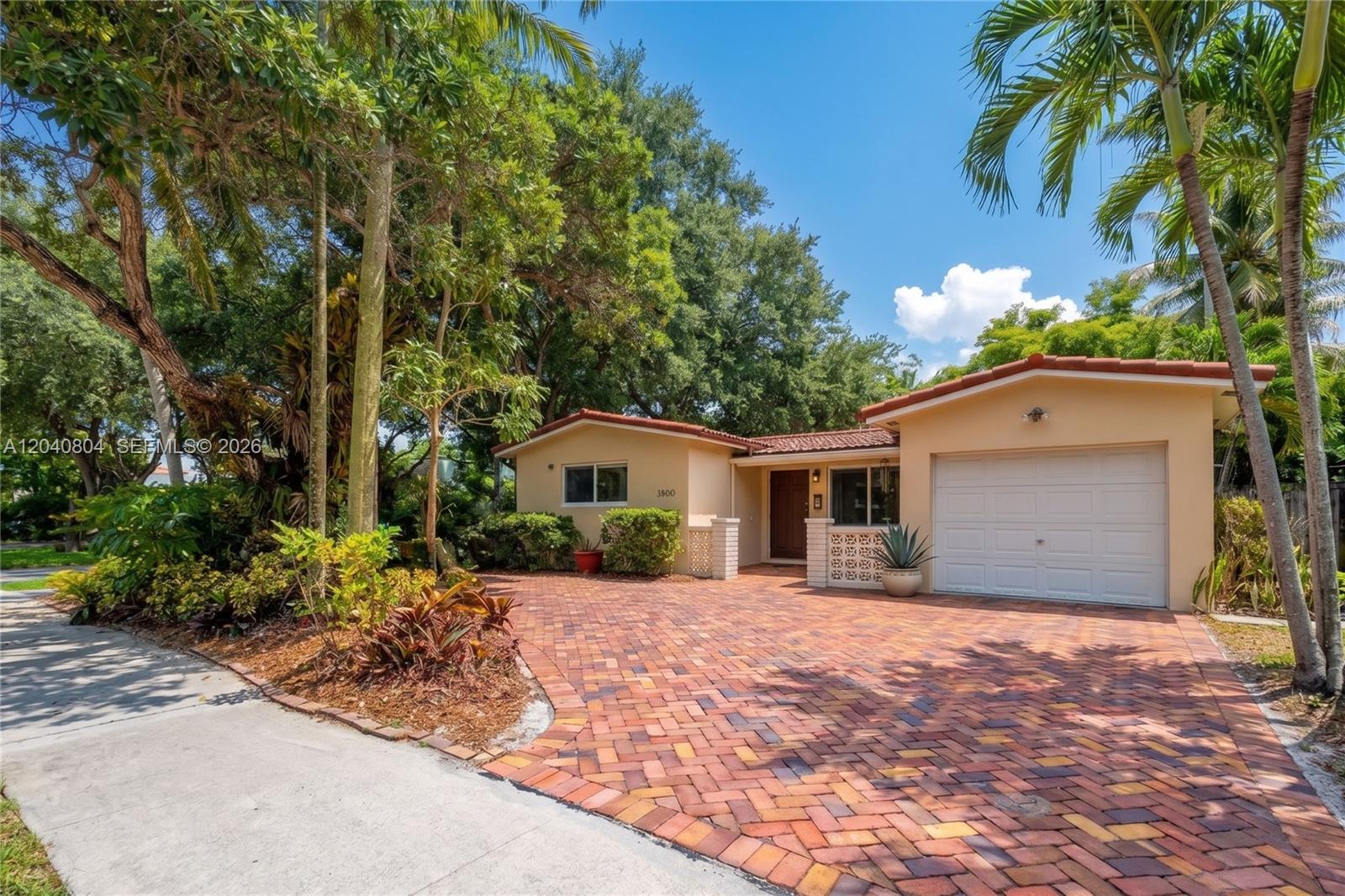3800 W Park Rd, Hollywood FL 33021