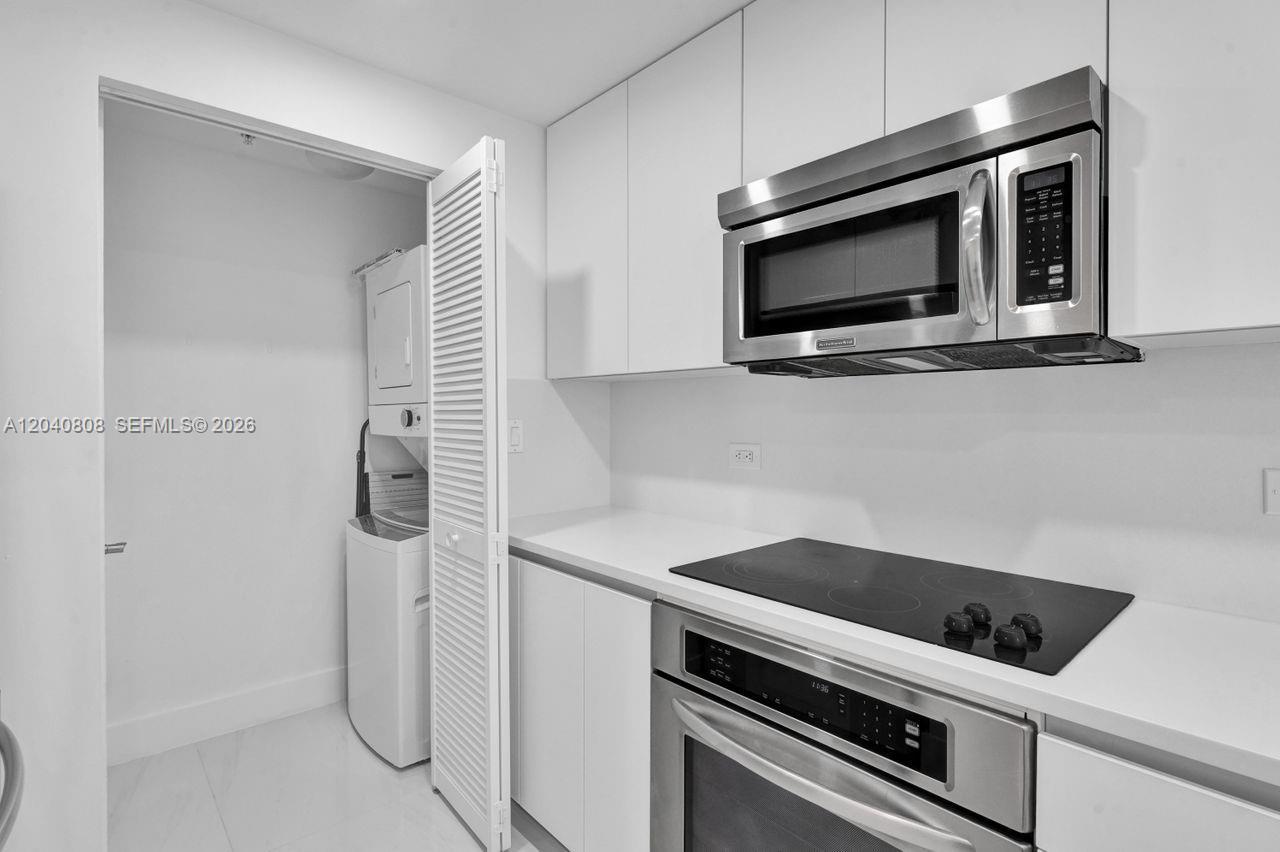 244 Biscayne Blvd # 2005, Miami FL 33132 photo 5