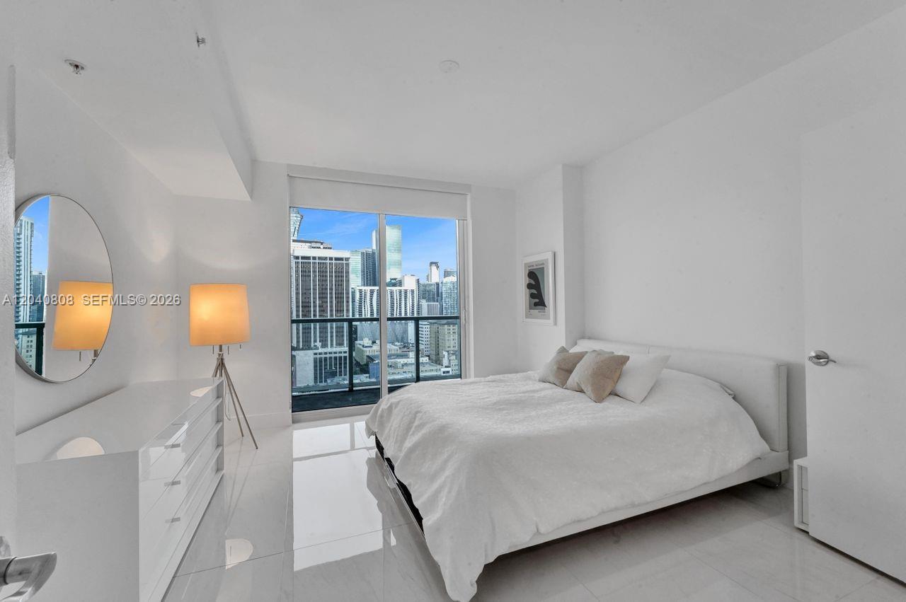 244 Biscayne Blvd # 2005, Miami FL 33132 photo 4