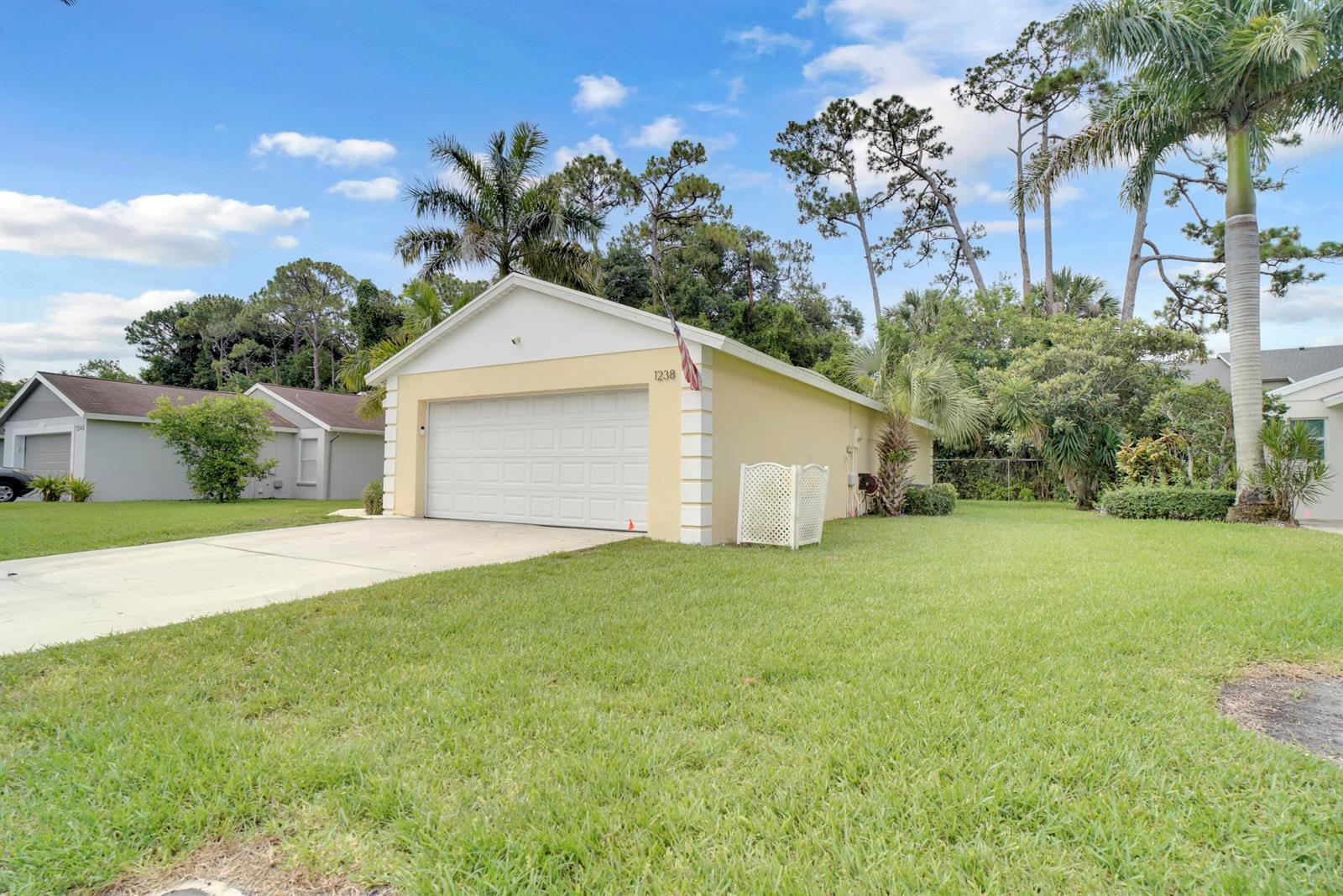 1238 Pine Sage Circle, West Palm Beach FL 33409 photo 3