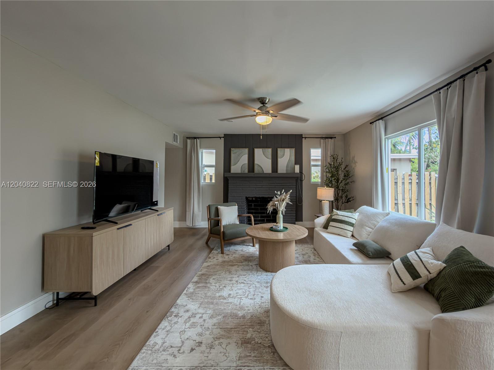 1813 SW 10th St, Fort Lauderdale FL 33312 photo 5