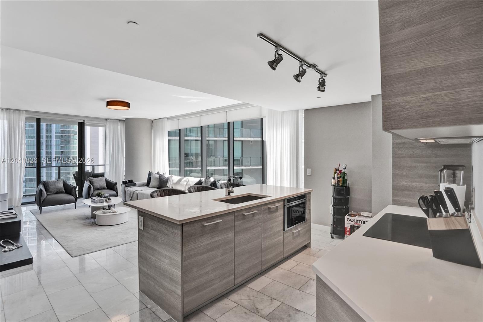 650 NE 32nd St # 3901, Miami FL 33137 photo 5