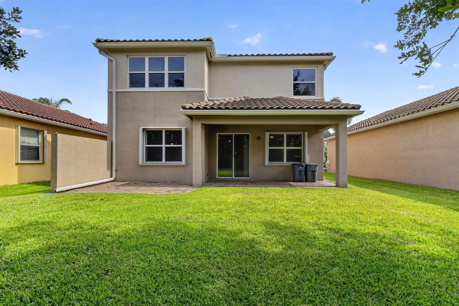 8135 Cantabria Falls Drive, Boynton Beach FL 33473 photo 2