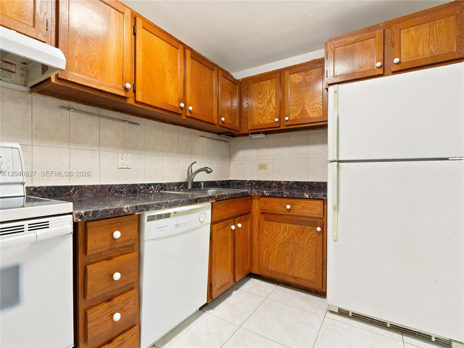 3740 Inverrary Dr # 3N, Lauderhill FL 33319 photo 5
