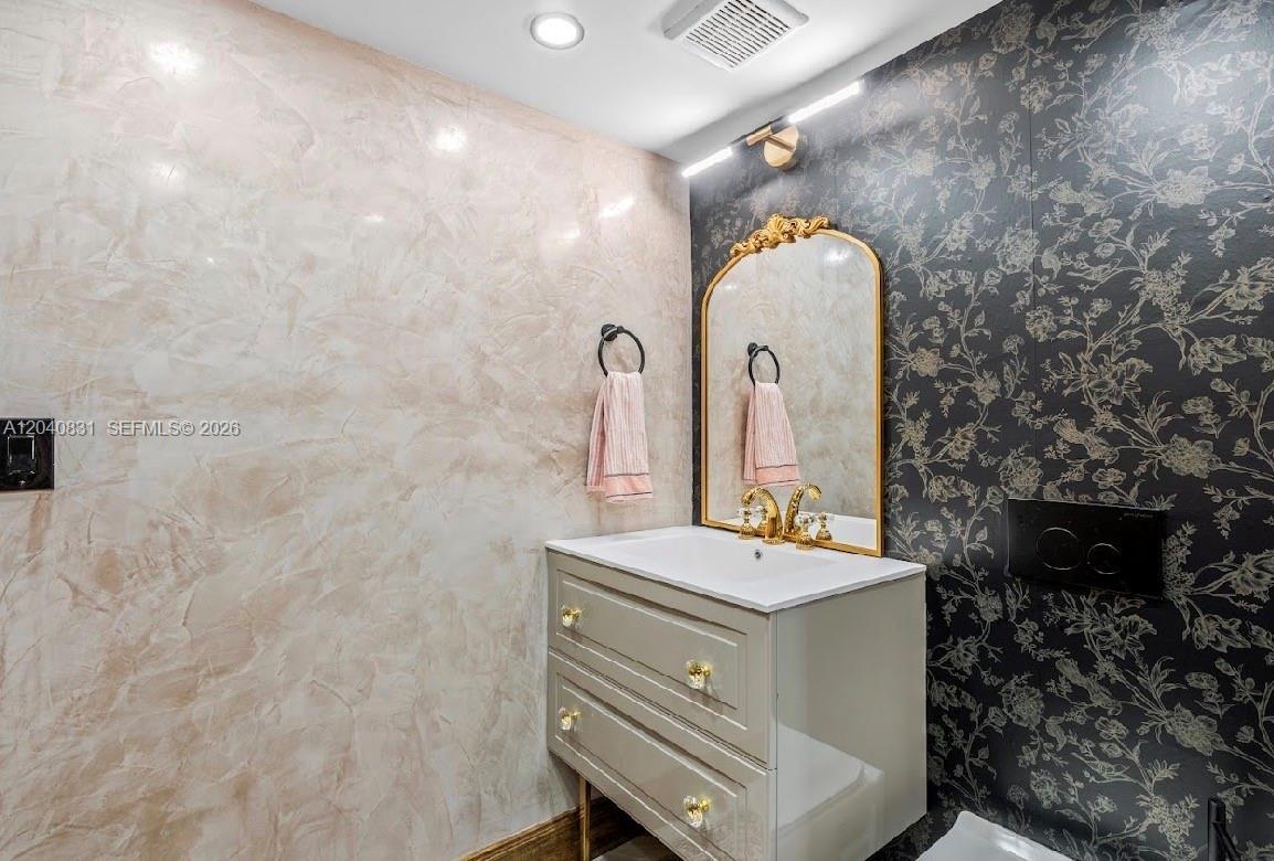 2457 Collins Ave # 1603, Miami Beach FL 33140 photo 5