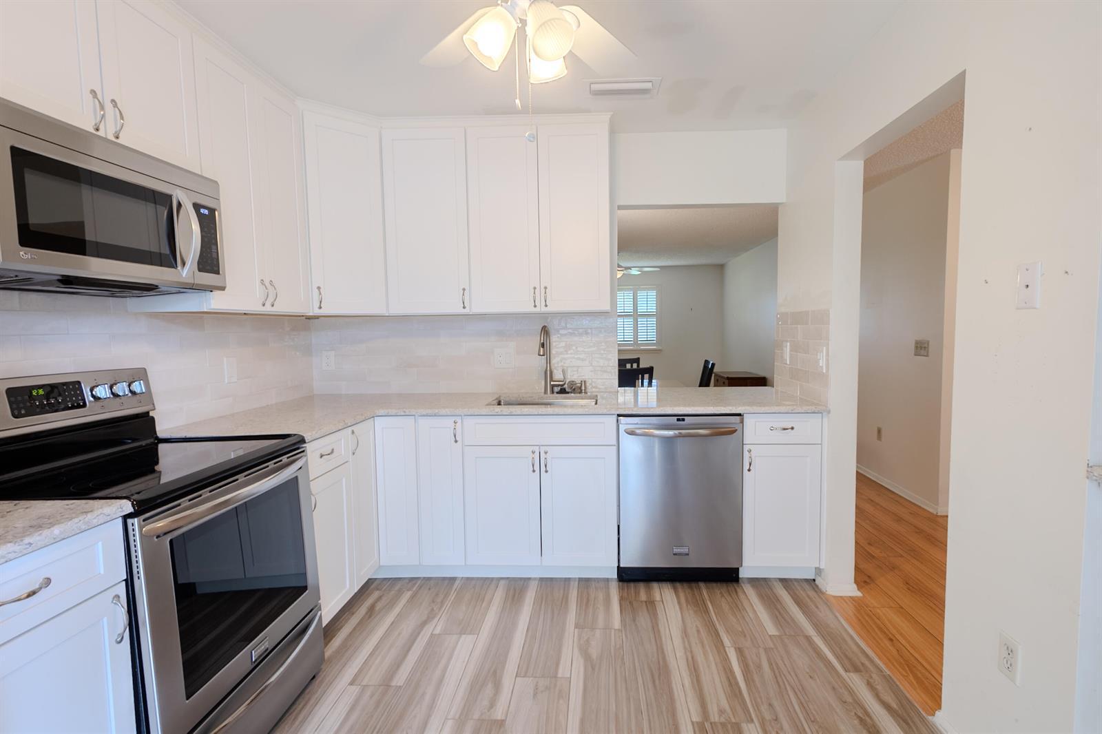 126 Manchineel Court, Royal Palm Beach FL 33411 photo 2
