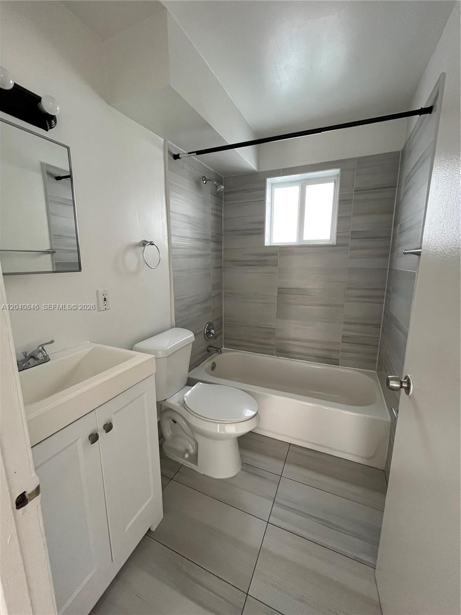 960 Biarritz Dr # 2, Miami Beach FL 33141 photo 5