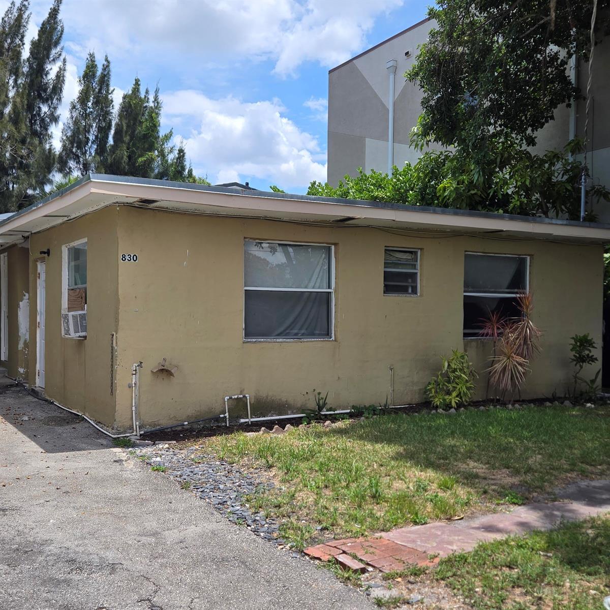 830 SW 14th Street # 2, Pompano Beach FL 33060
