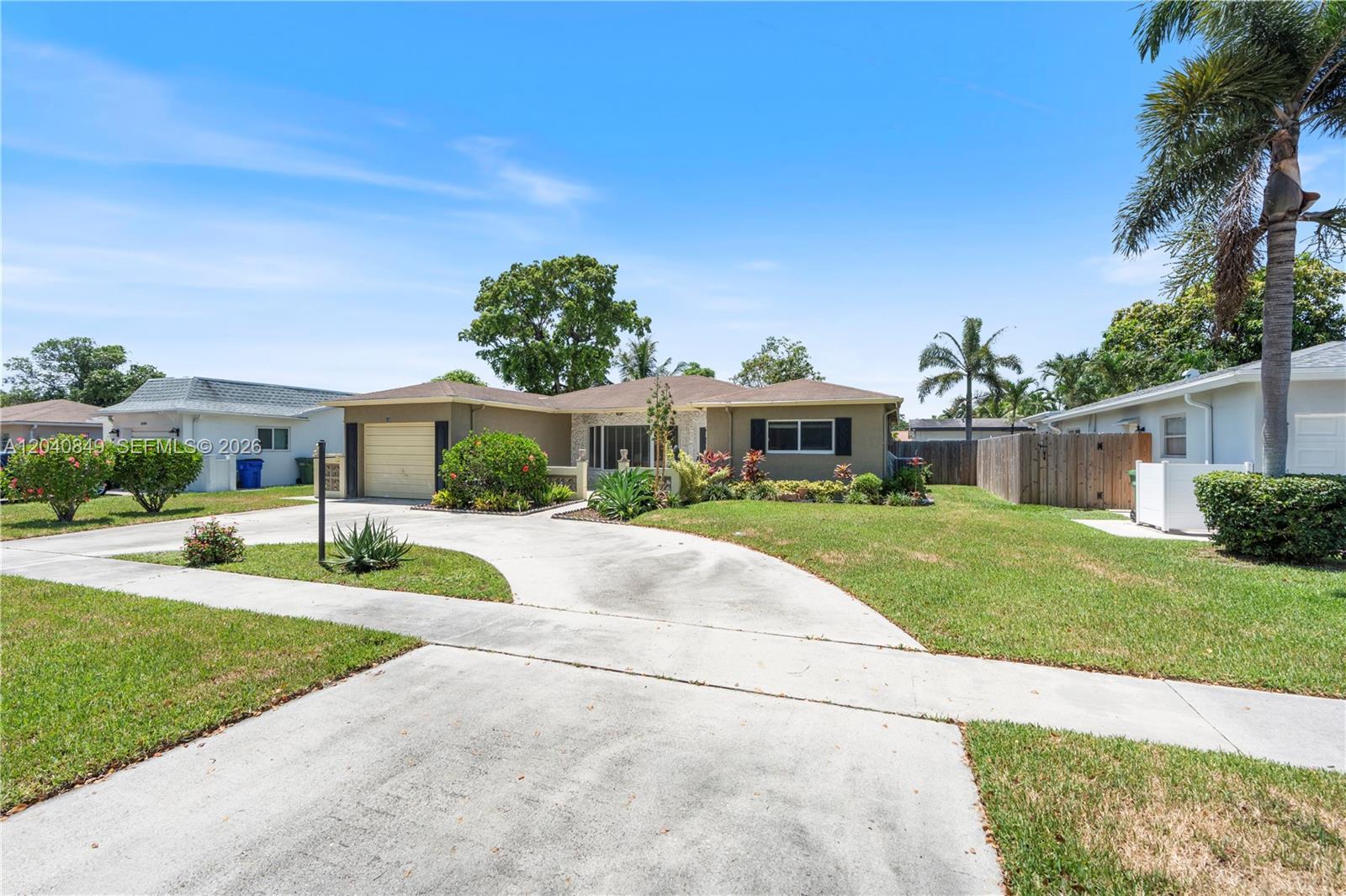 5160 SW 8th St, Margate FL 33068 photo 2