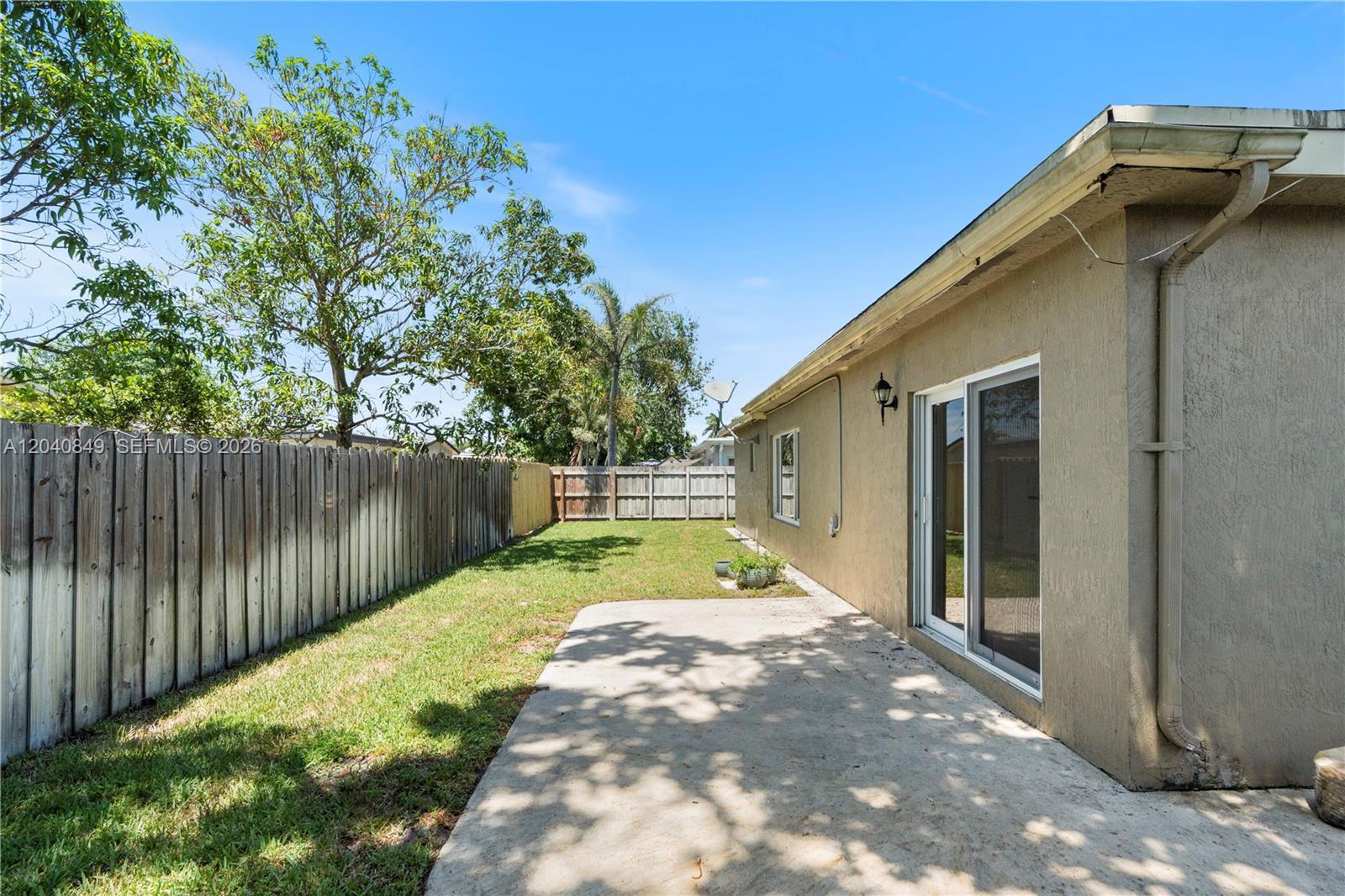 5160 SW 8th St, Margate FL 33068 photo 3