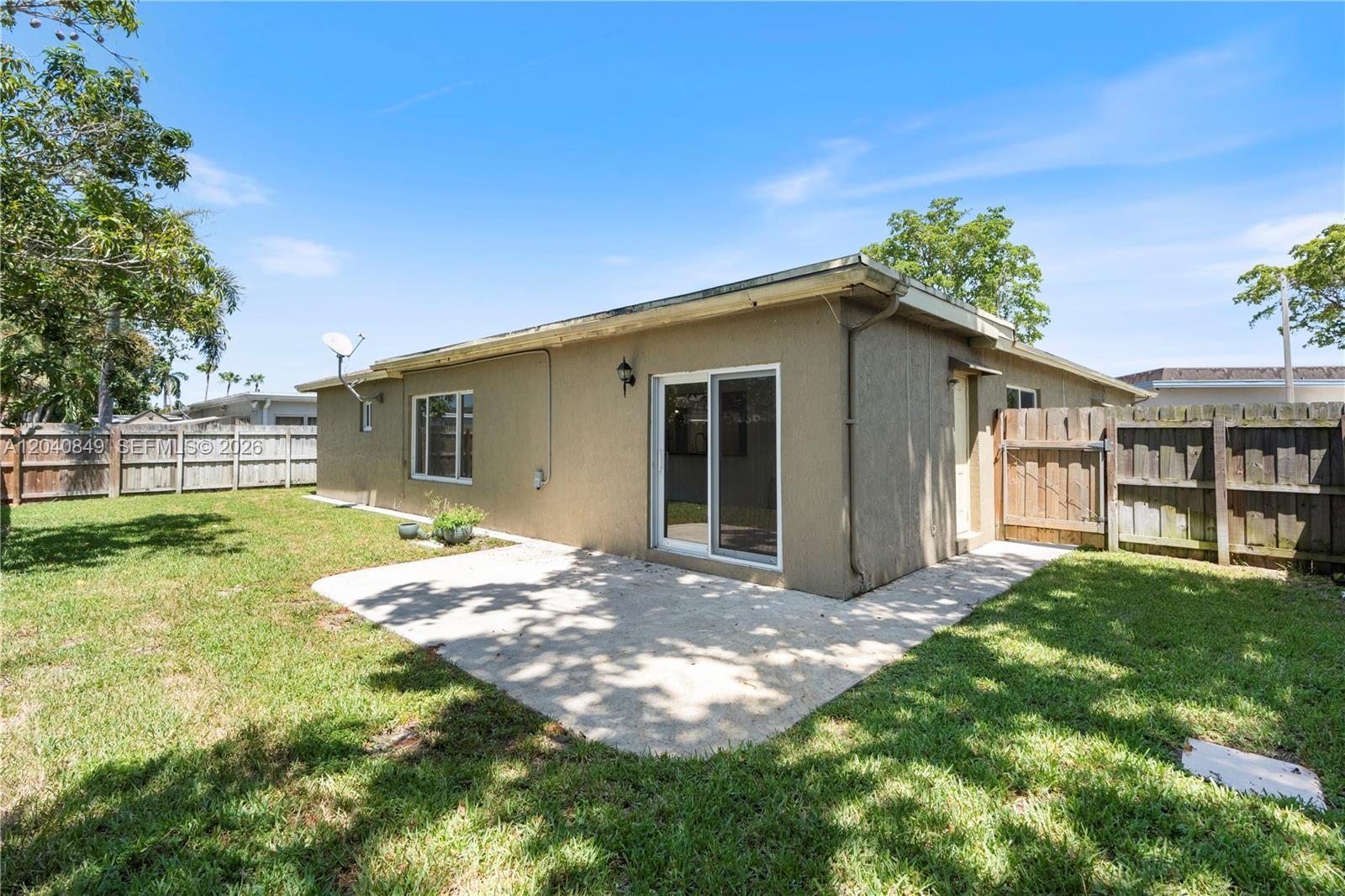 5160 SW 8th St, Margate FL 33068 photo 4
