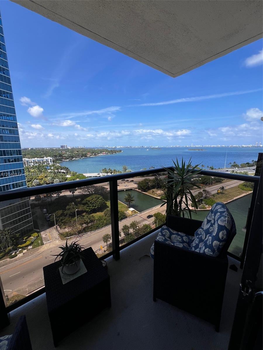 600 NE 36 # 1706, Miami FL 33137