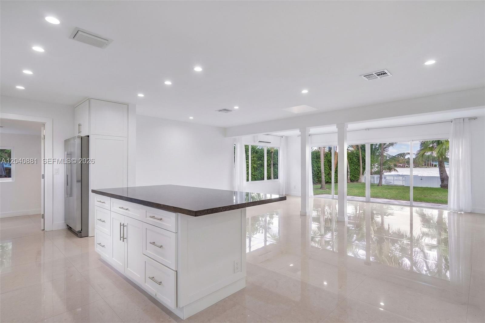 2531 NE 209th Ter, Aventura FL 33180 photo 5