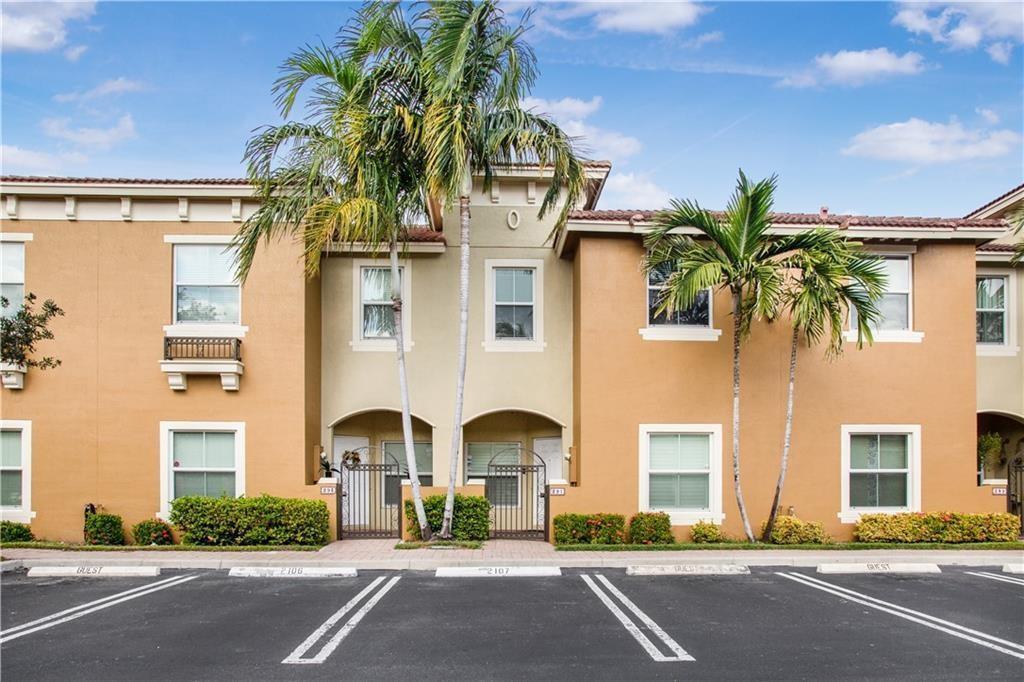 291 Lake Monterey Circle, Boynton Beach FL 33426