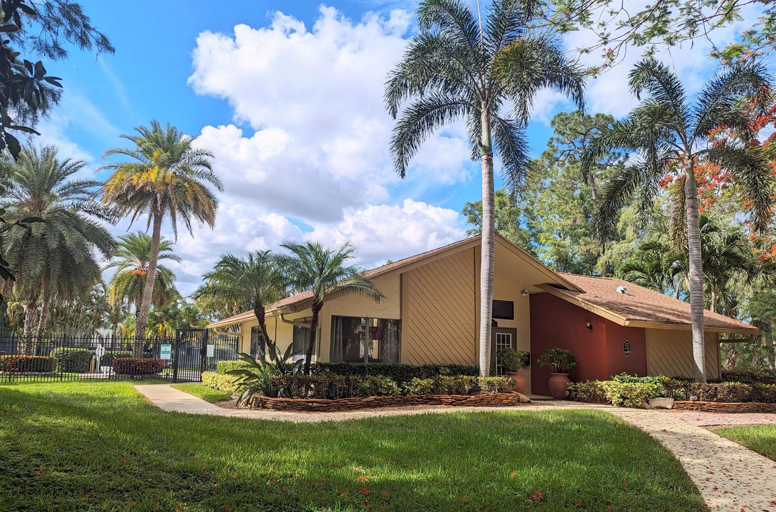 13033 Northshire Trail # 19, Wellington FL 33414 photo 4