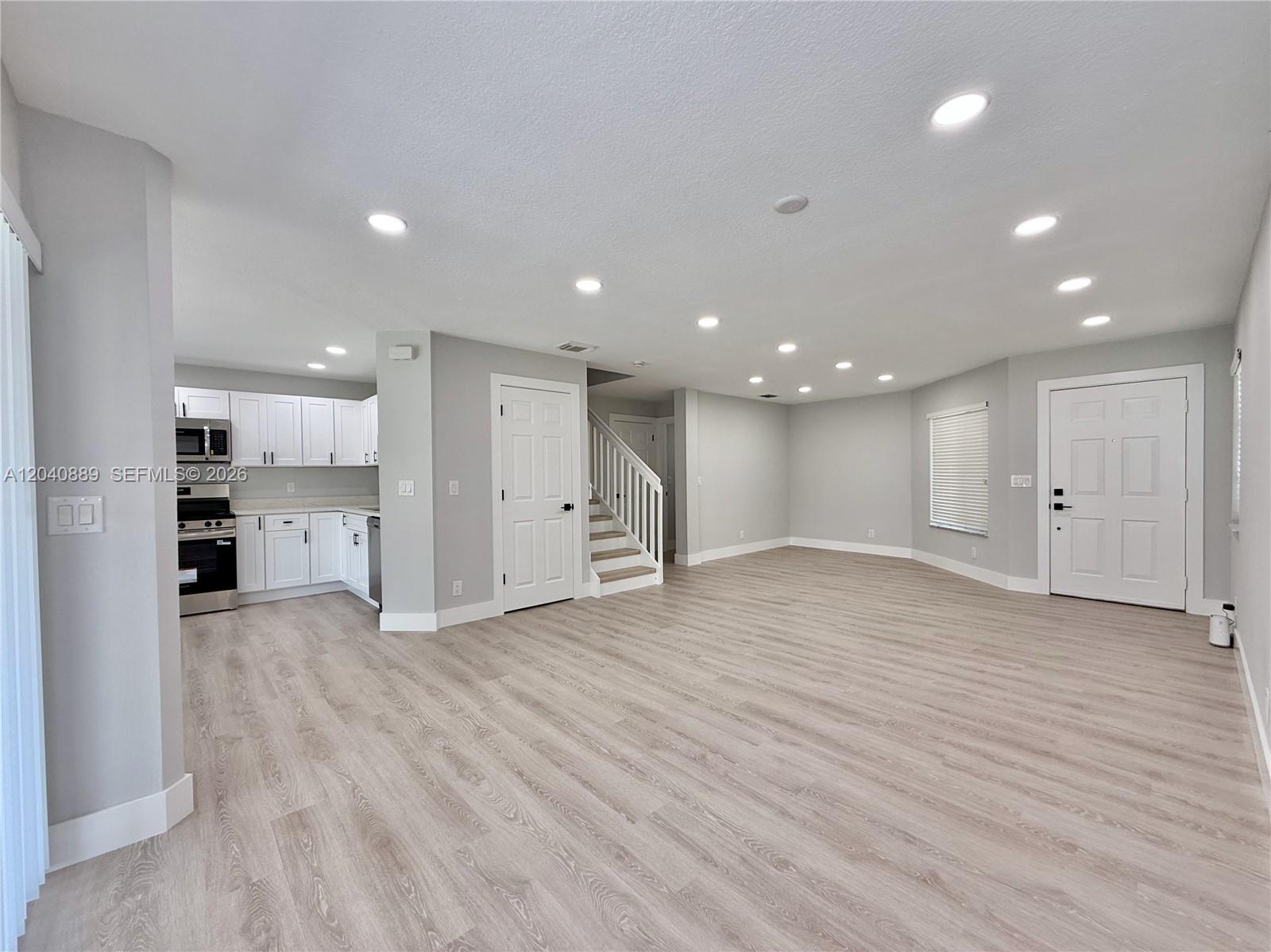 9612 Lily Bank Ct, Riviera Beach FL 33407 photo 4