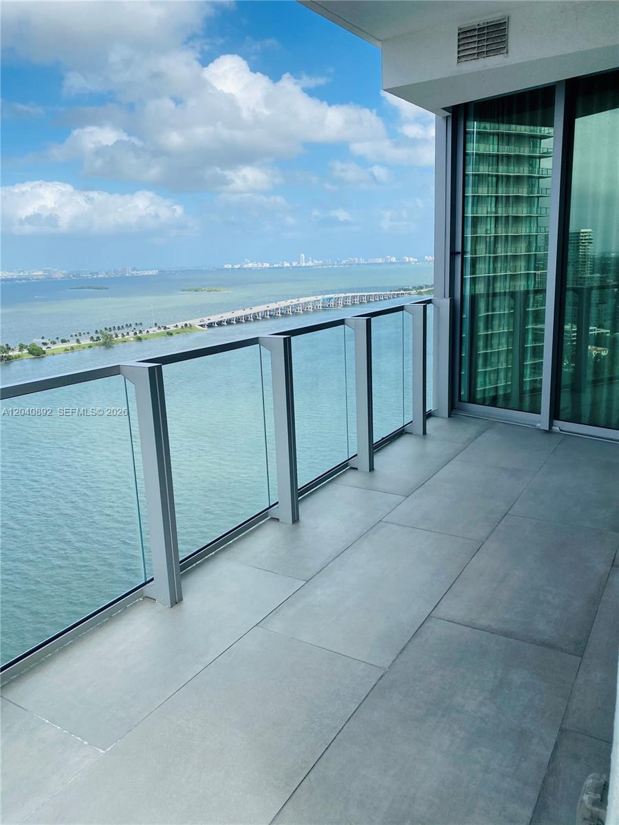 Miami, FL 33137 photo 2