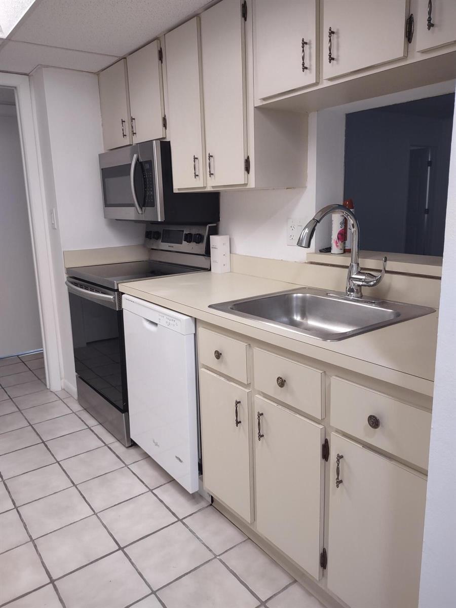 3212 Strawflower Way # 211, Lake Worth FL 33467 photo 2