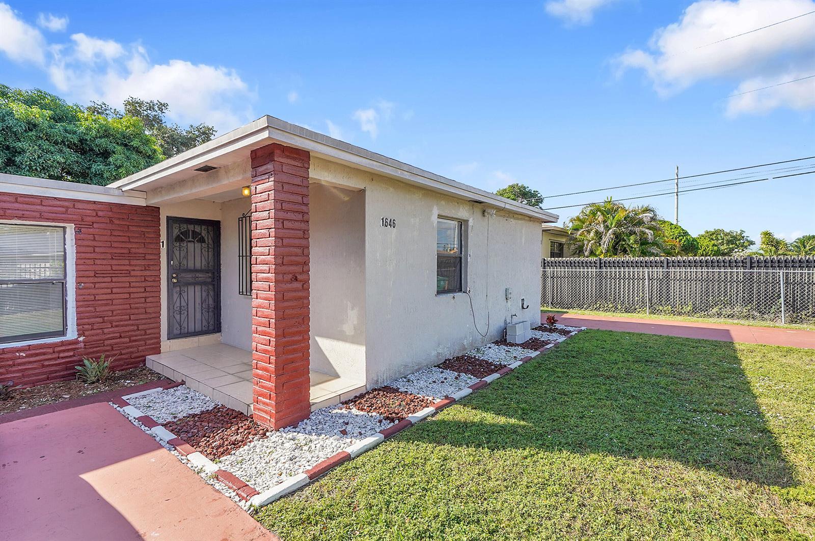1646 NE 150th Street # 1, Miami FL 33181