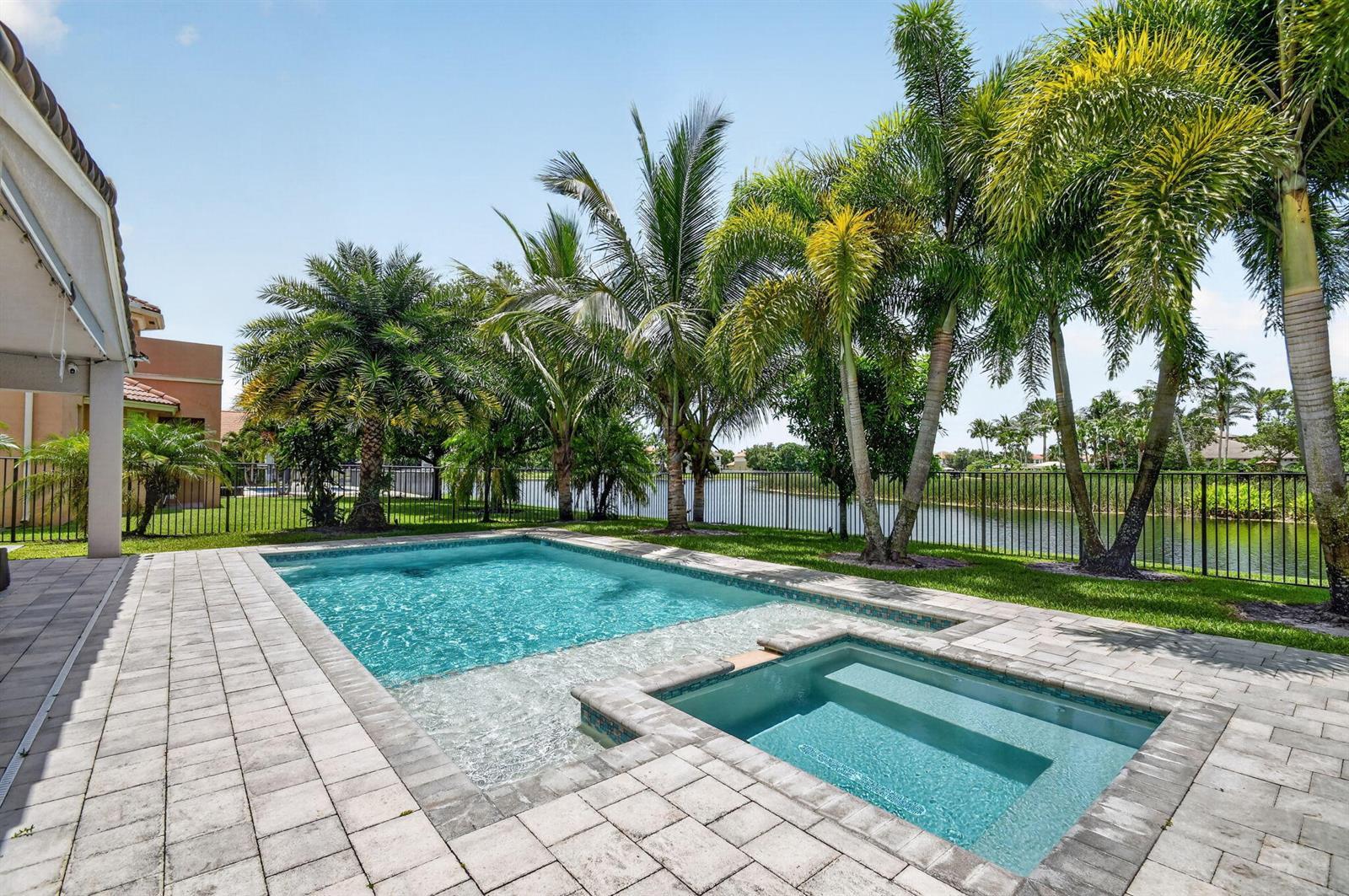 8890 Cobblestone Point Circle, Boynton Beach FL 33472 photo 2
