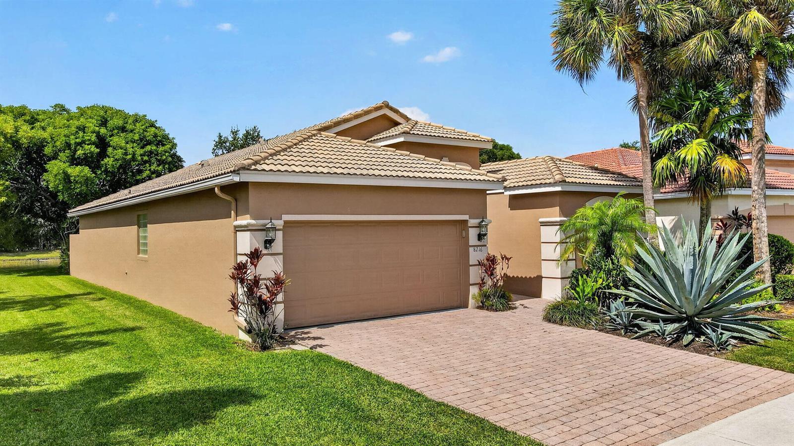 8216 Parini Way, Lake Worth FL 33467 photo 2