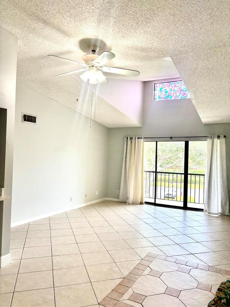 201 Foxtail Drive # H3, FL 33415 photo 2