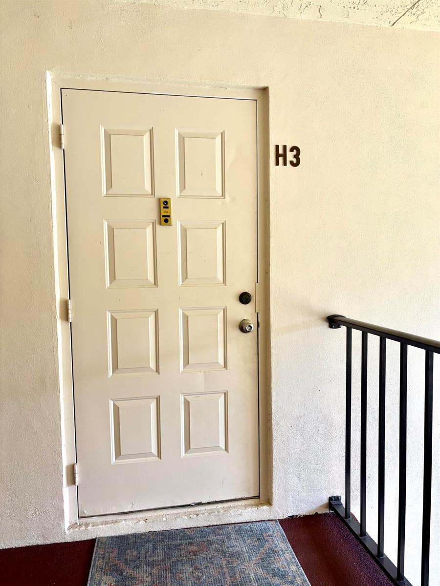 201 Foxtail Drive # H3, FL 33415