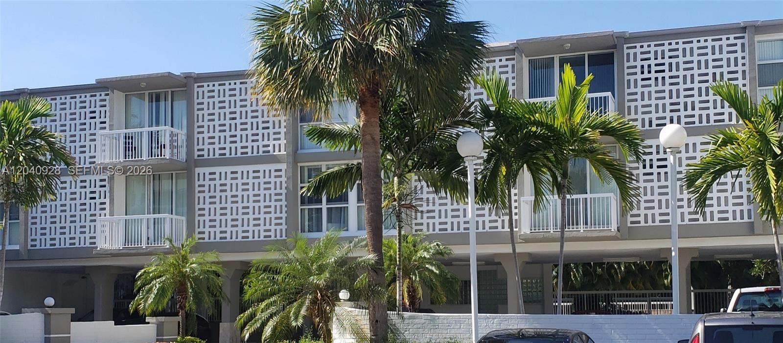 1080 99th St # 323, Bay Harbor Islands FL 33154