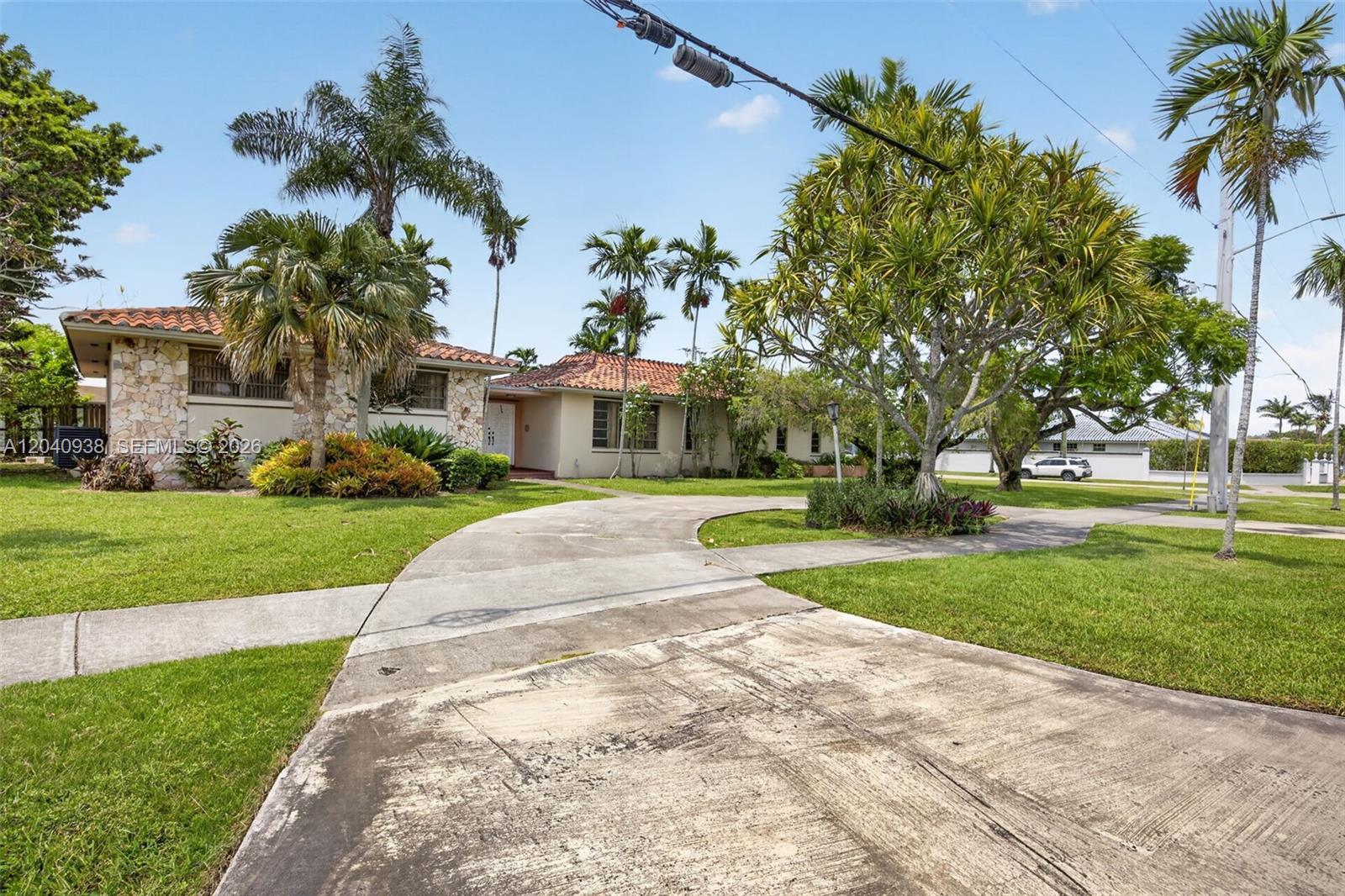 11405 SW 32nd St, Miami FL 33165 photo 4