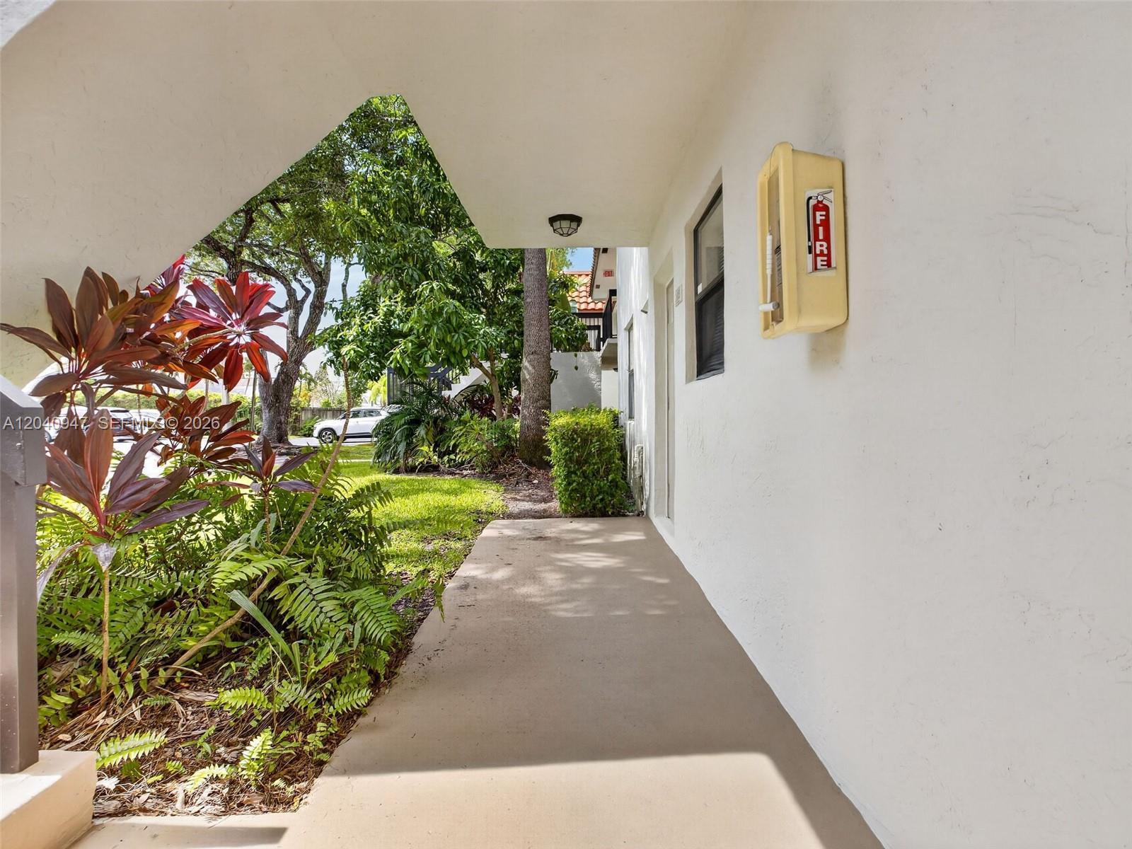 15718 E Waterside Cir # 105, Sunrise FL 33326 photo 5