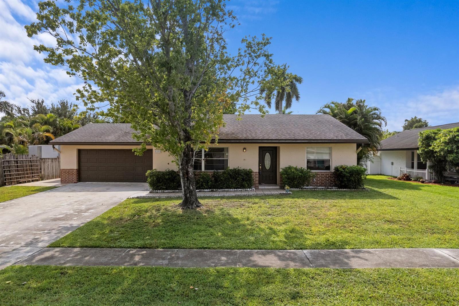 1132 Concert Way, Royal Palm Beach FL 33411