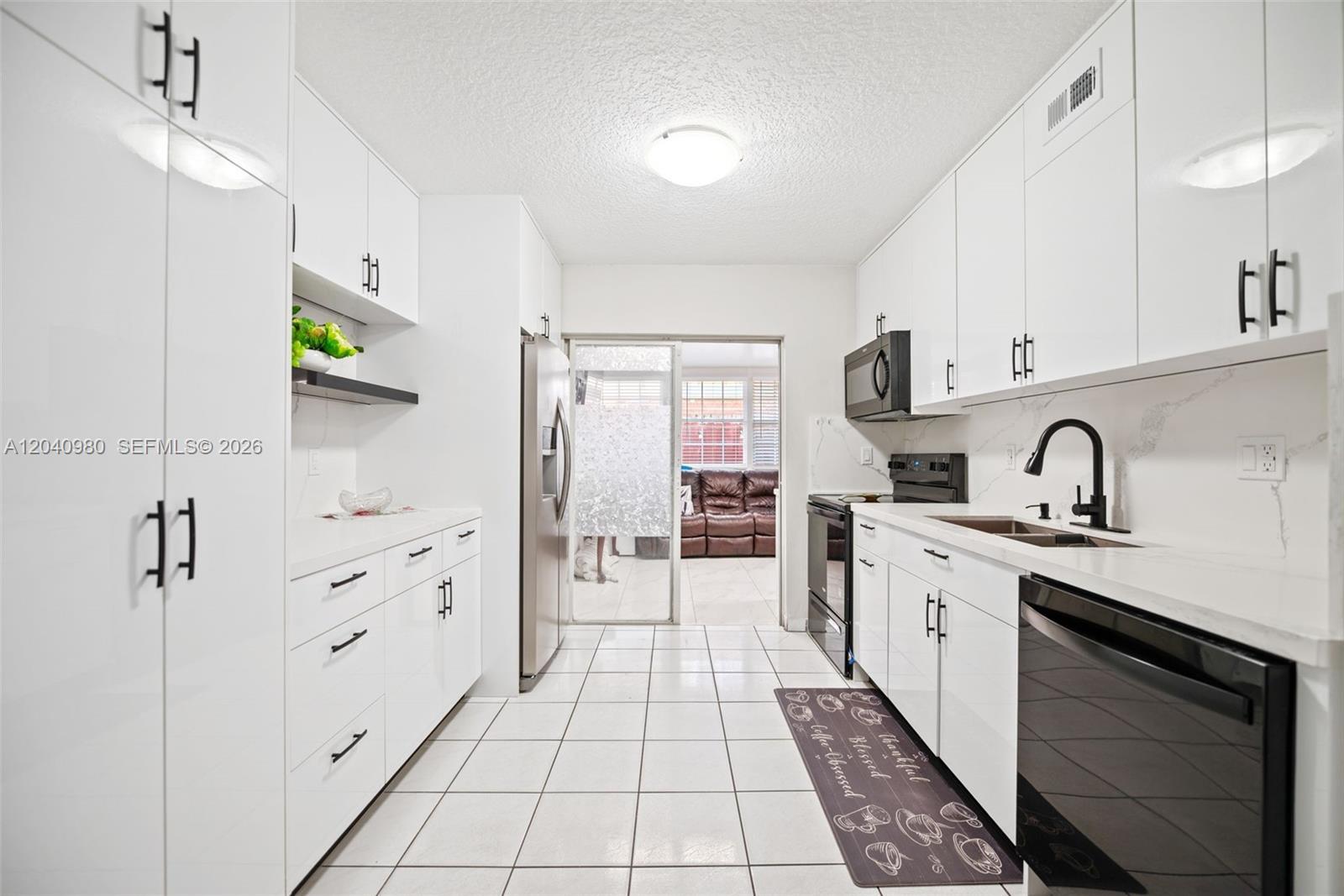 7817 W 36th Ave # 101, Hialeah FL 33018 photo 3