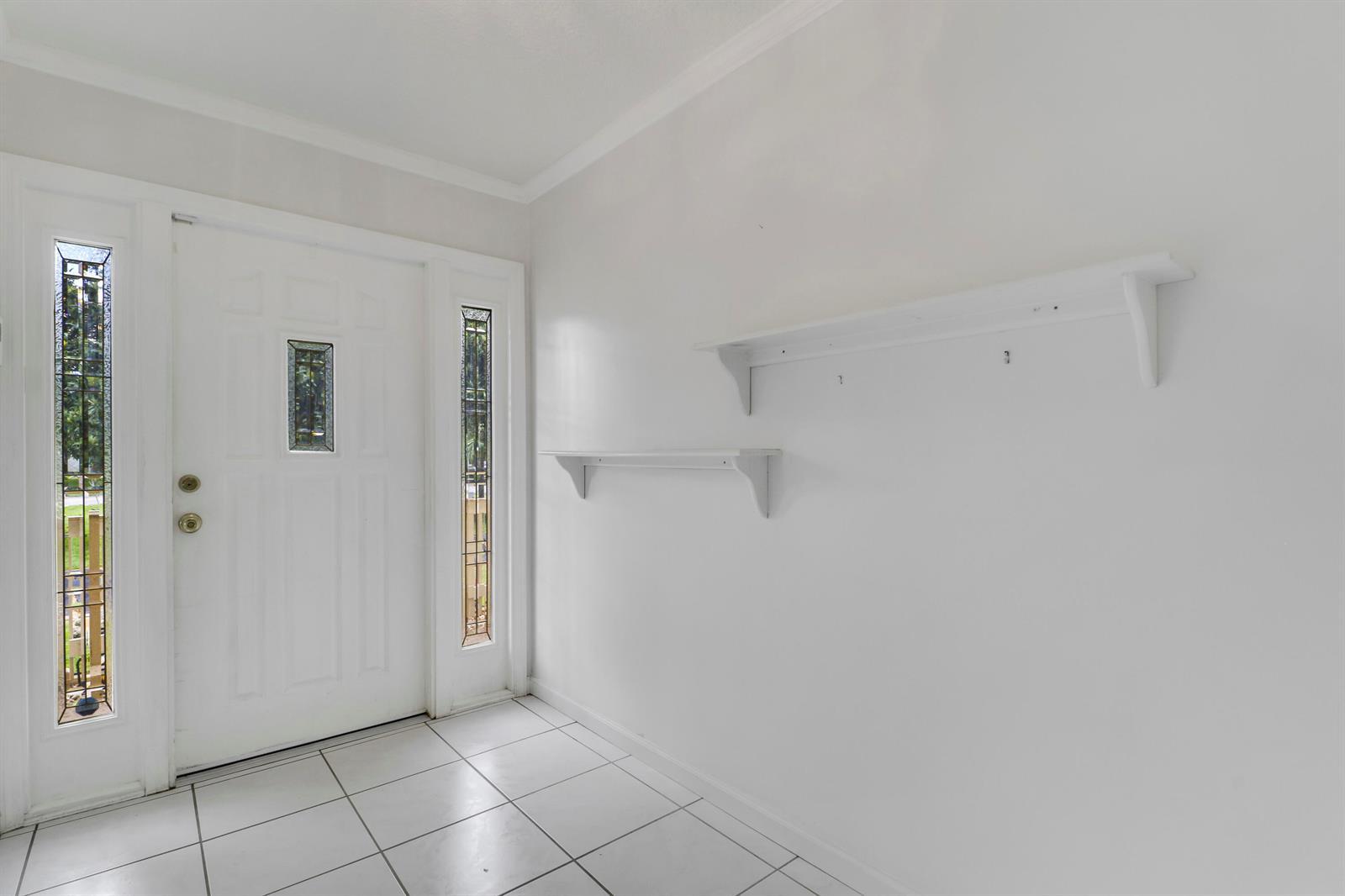 6824 Lakeside Road, West Palm Beach FL 33411 photo 3