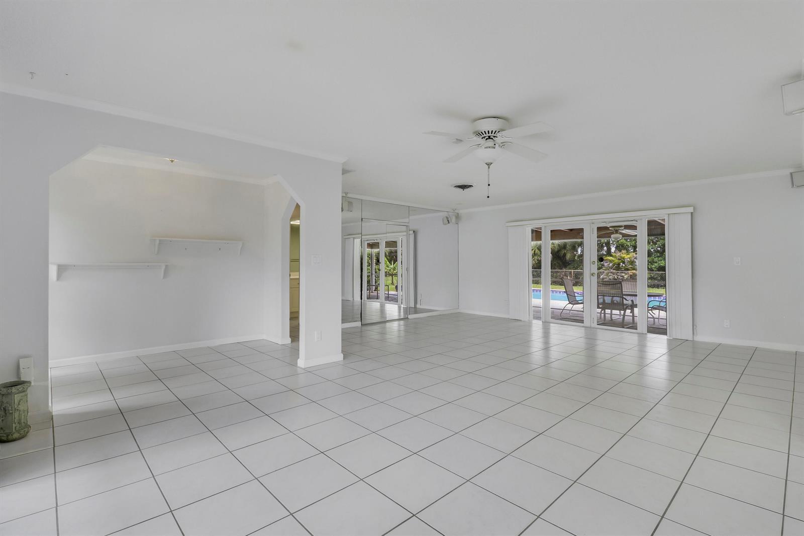 6824 Lakeside Road, West Palm Beach FL 33411 photo 4