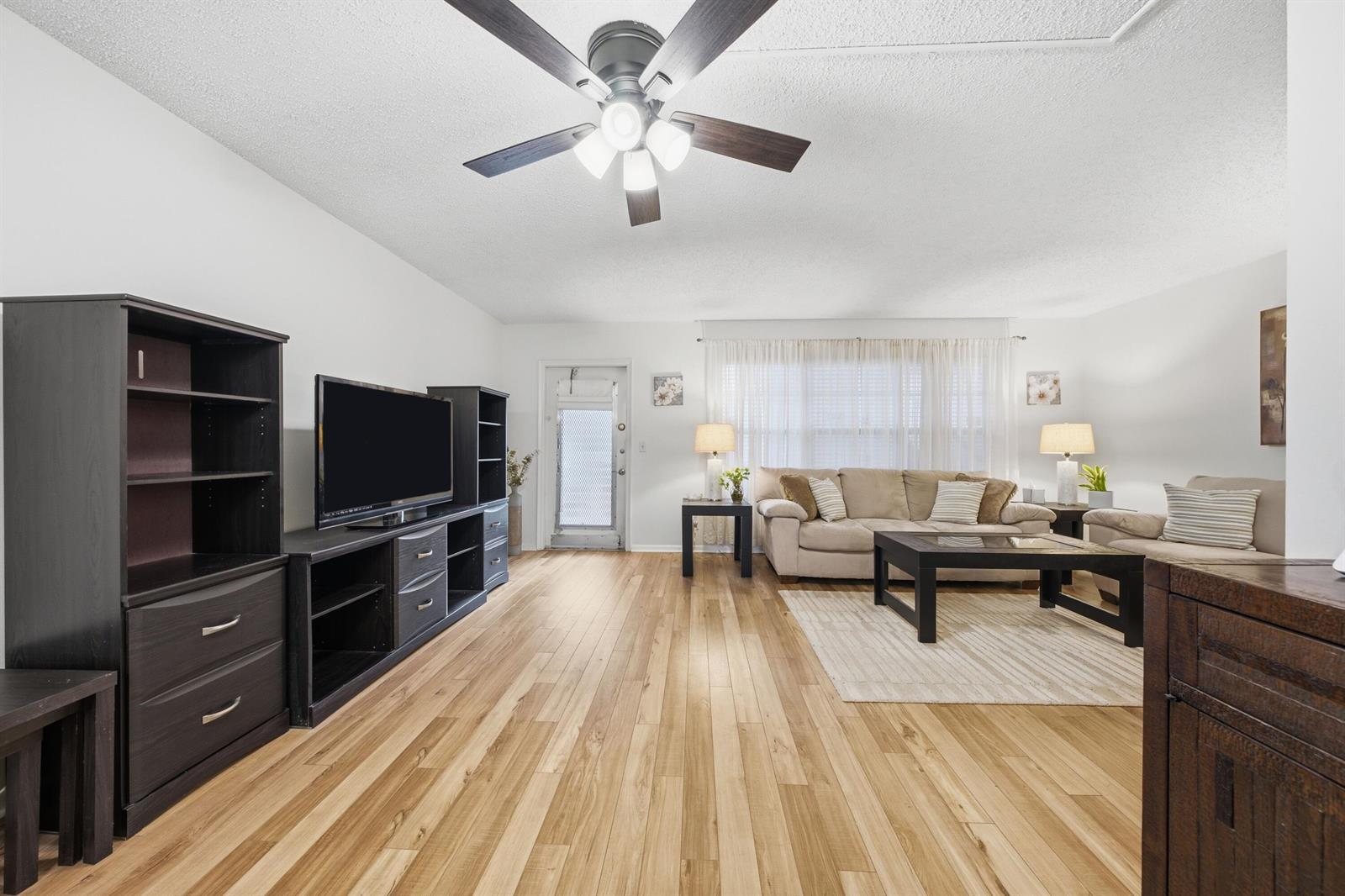 108 Greenbrier, West Palm Beach FL 33417 photo 5