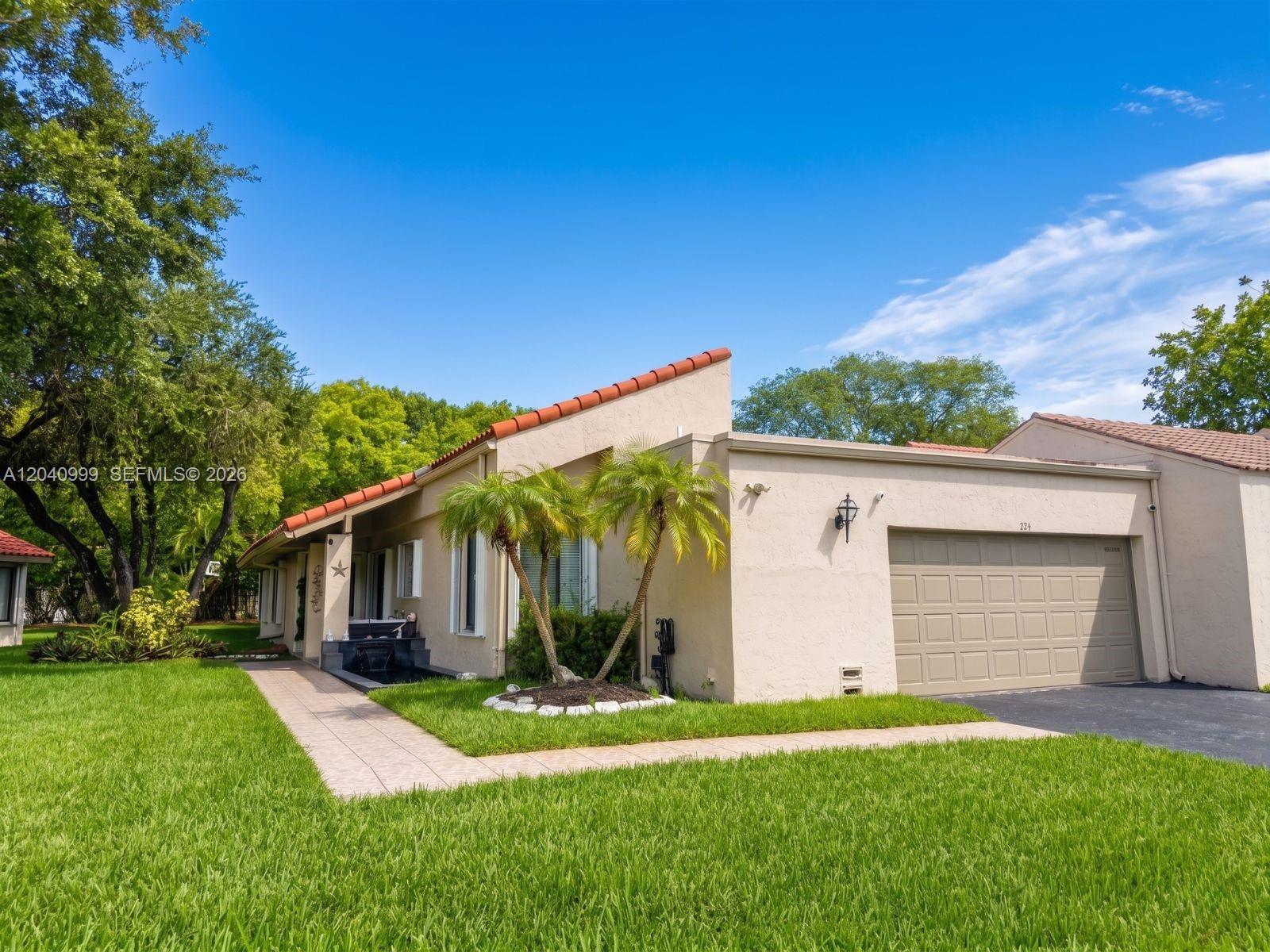 324 Patio Village Ter, Weston FL 33326 photo 2