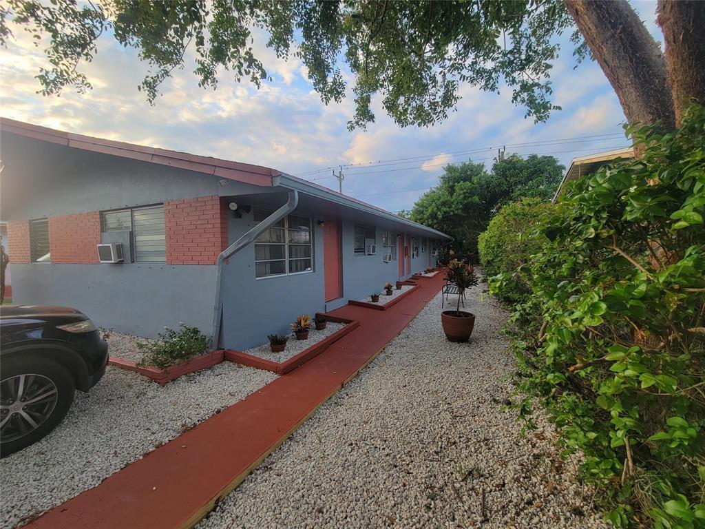 6233 Dawson Street # 1, Hollywood FL 33023 photo 2
