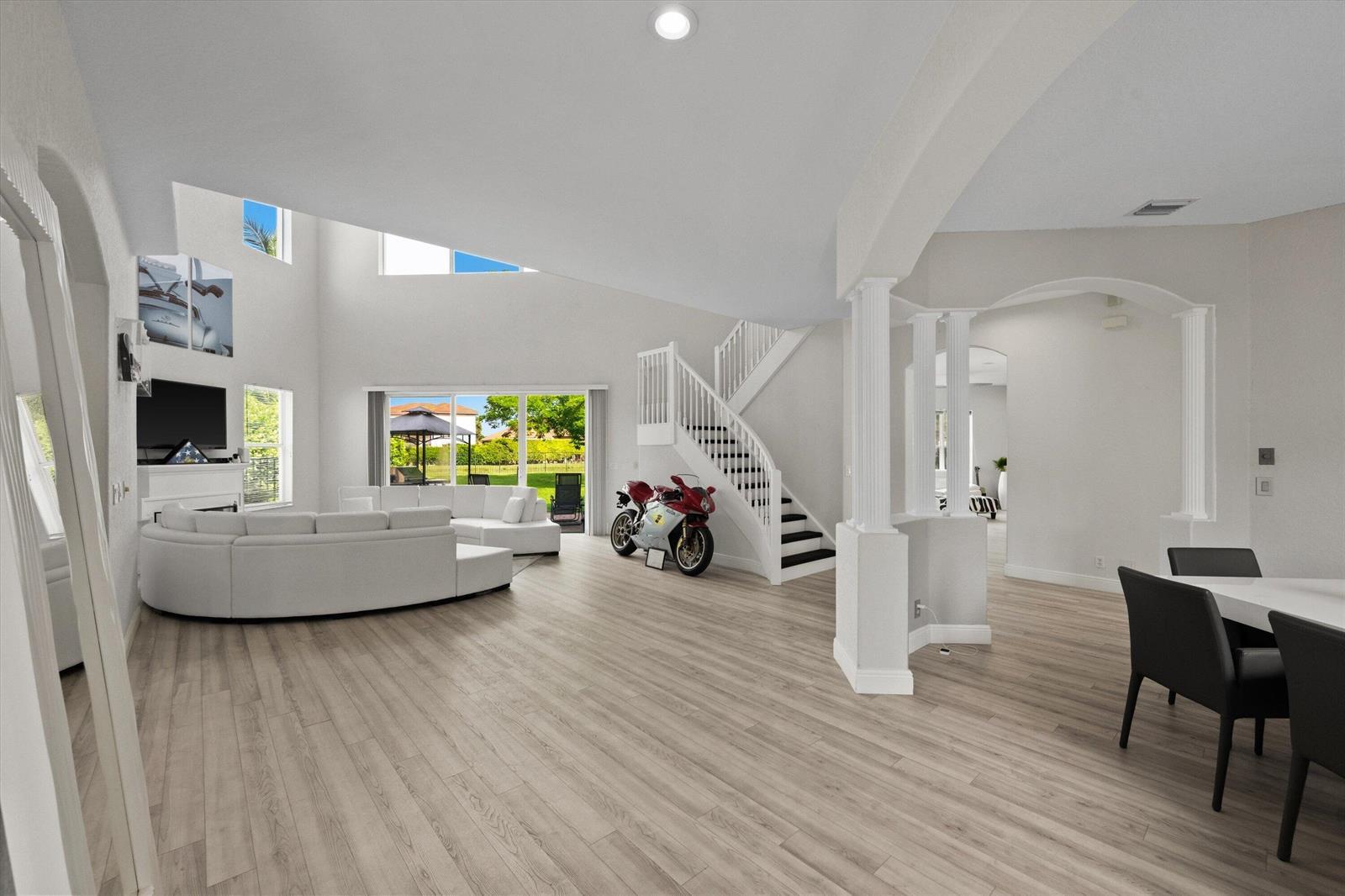 1215 Creekside Drive, Wellington FL 33414 photo 5