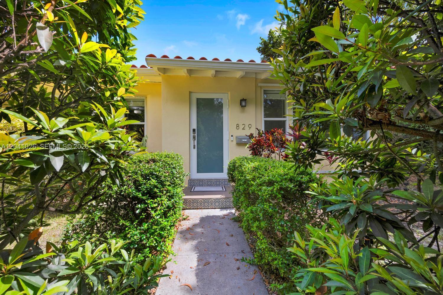 829 Medina Ave, Coral Gables FL 33134 photo 2