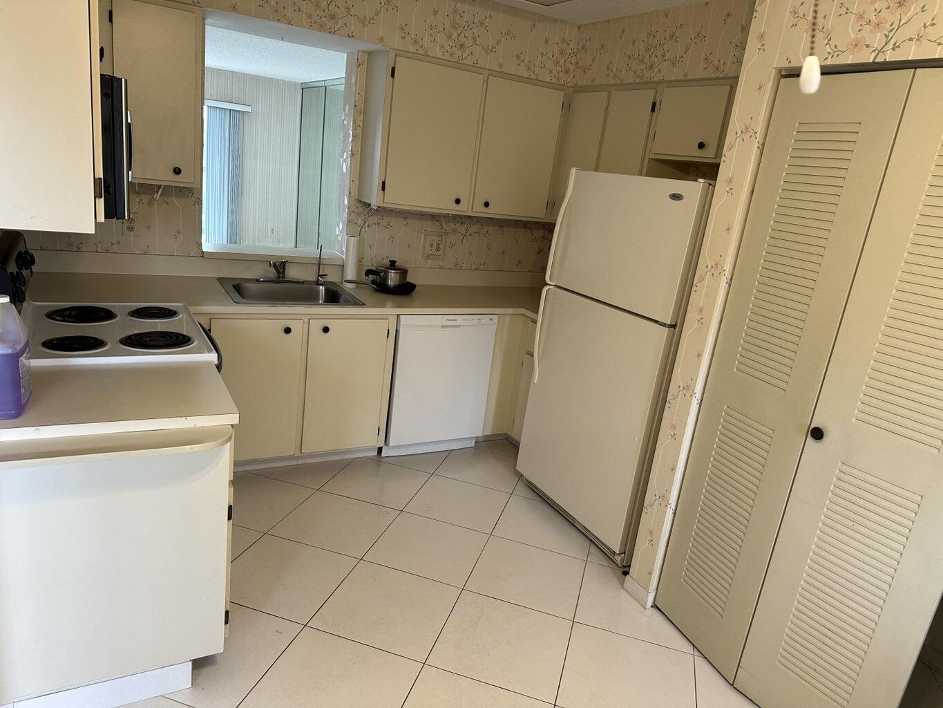7286 Huntington Lane # 303, Delray Beach FL 33446 photo 5