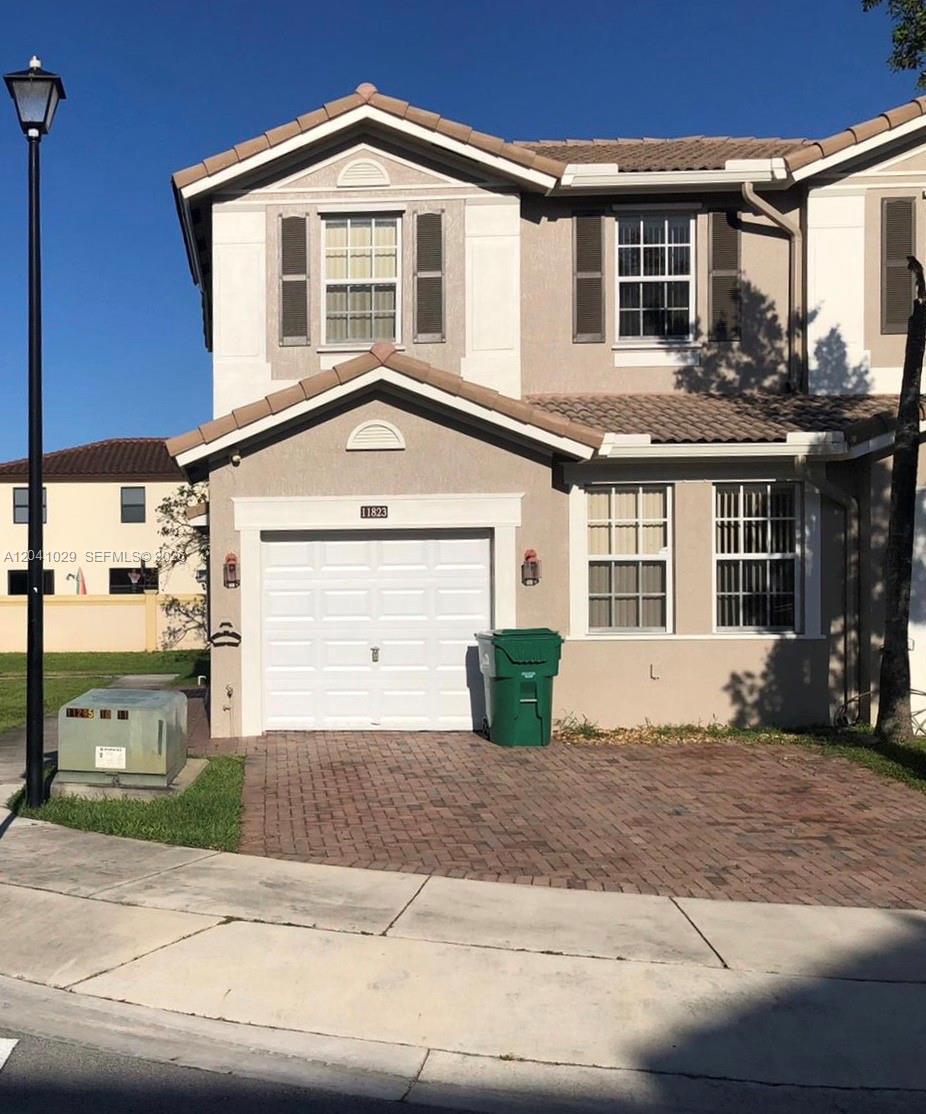 11823 SW 152nd Ct, Miami FL 33196