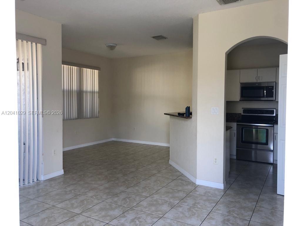 11823 SW 152nd Ct, Miami FL 33196 photo 4