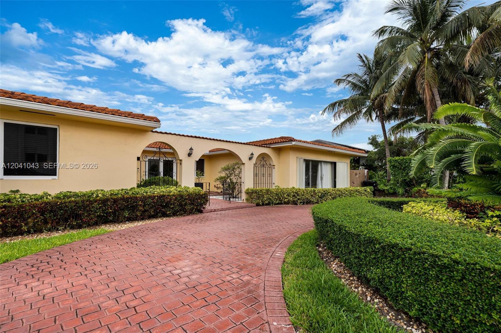 3220 NE 164th St, North Miami Beach FL 33160 photo 5