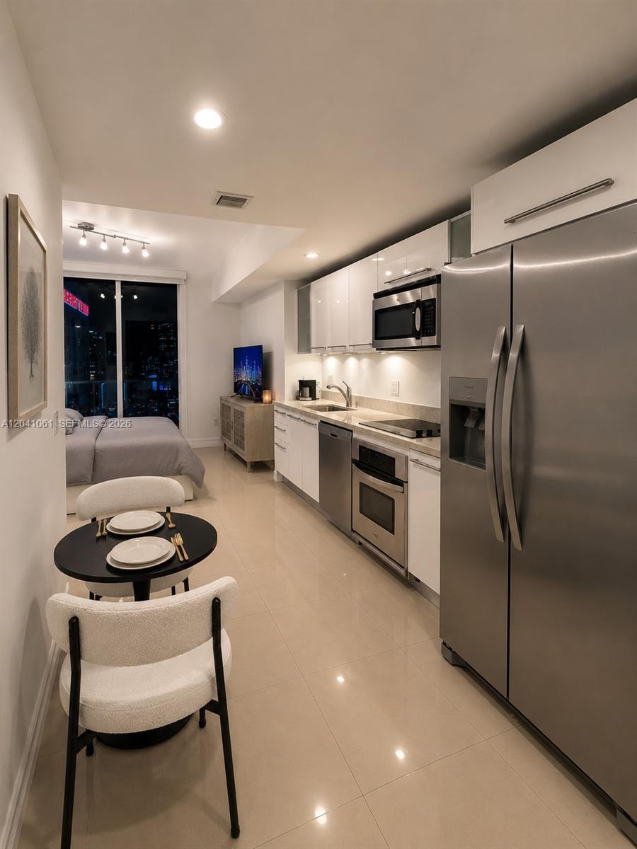 185 SW 7th St # 2706, Miami FL 33130