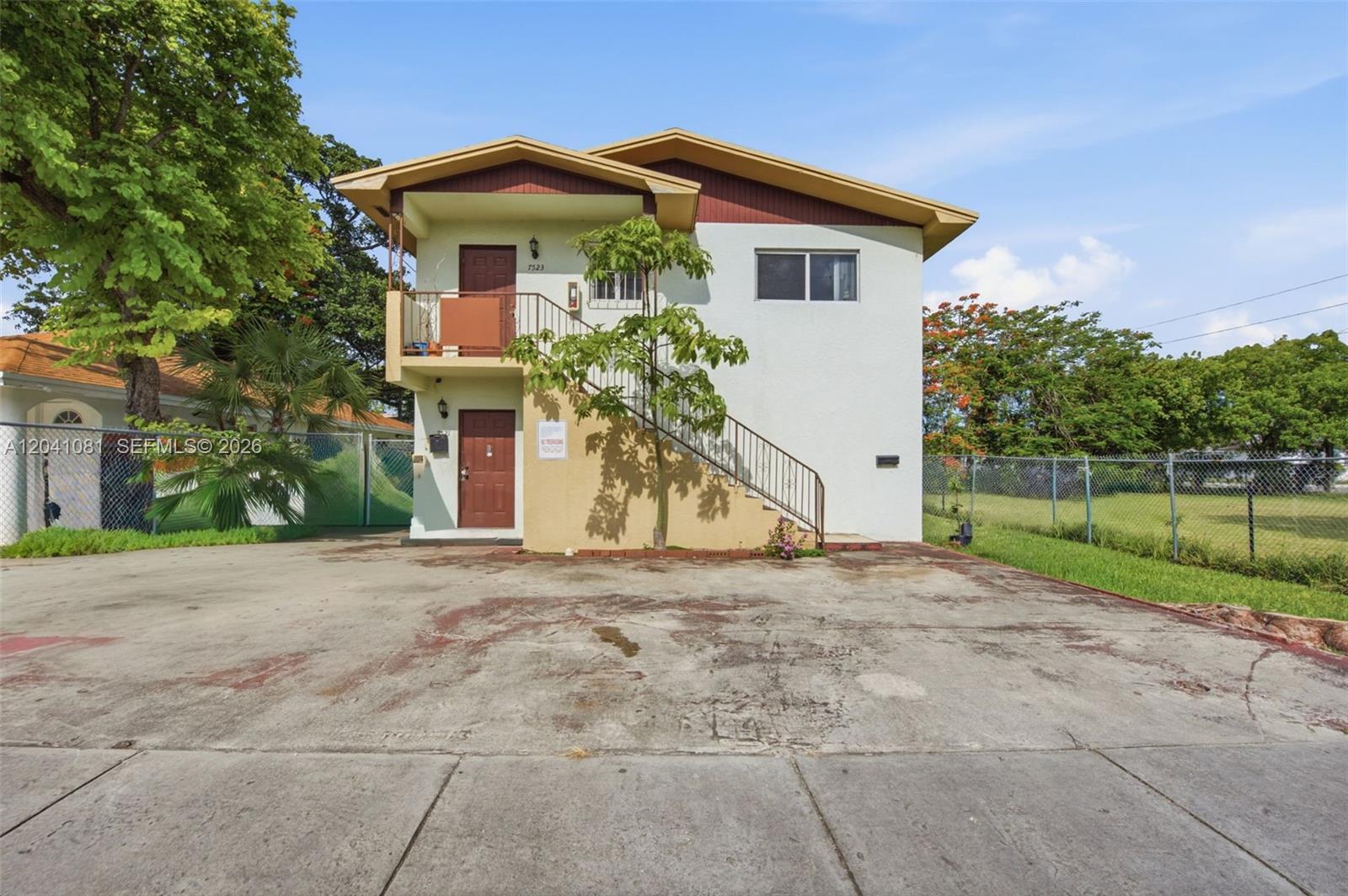 7521 NW 1st Ave # 7523, Miami FL 33150