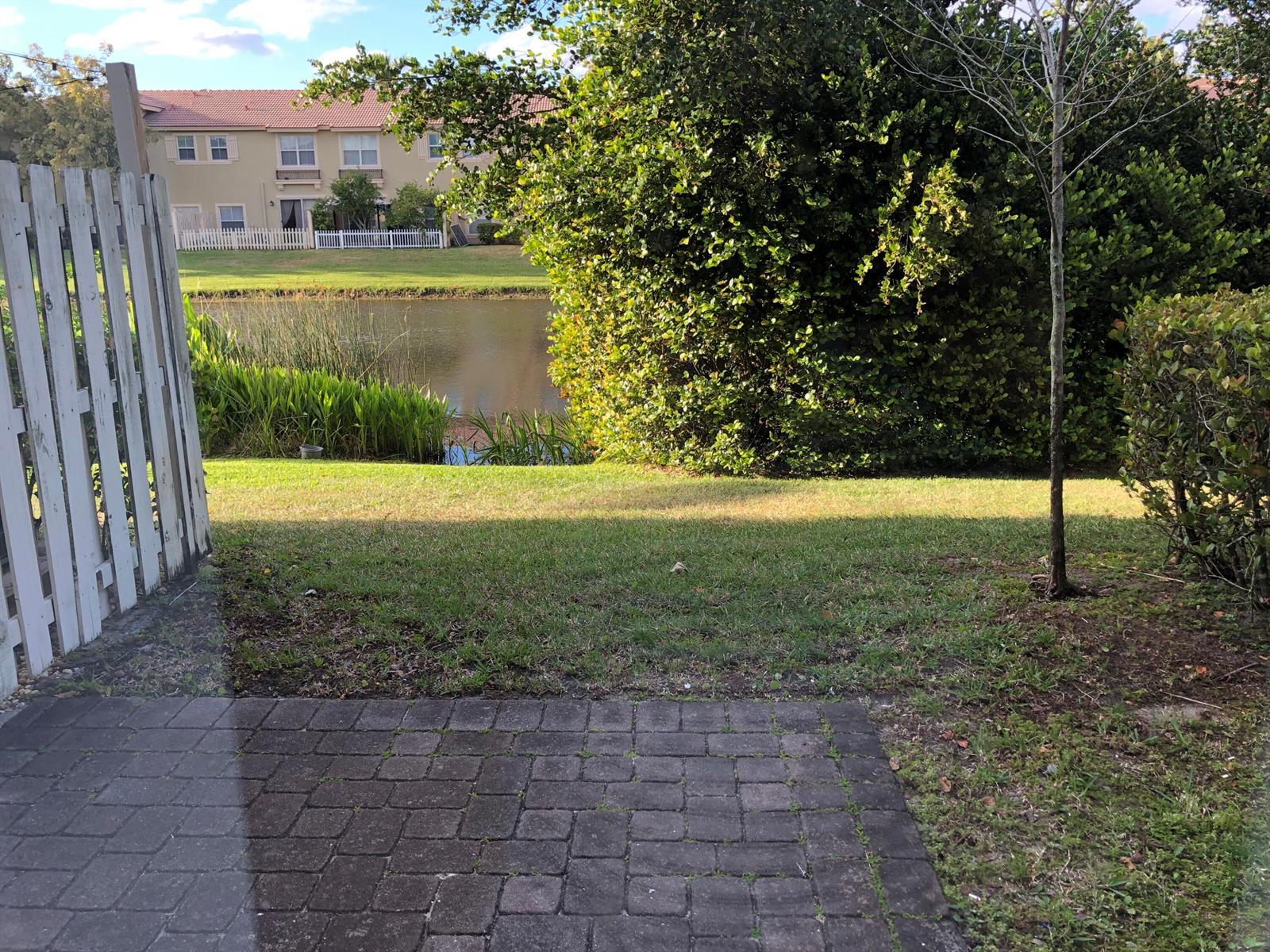 261 Lake Monterey Circle, Boynton Beach FL 33426 photo 4