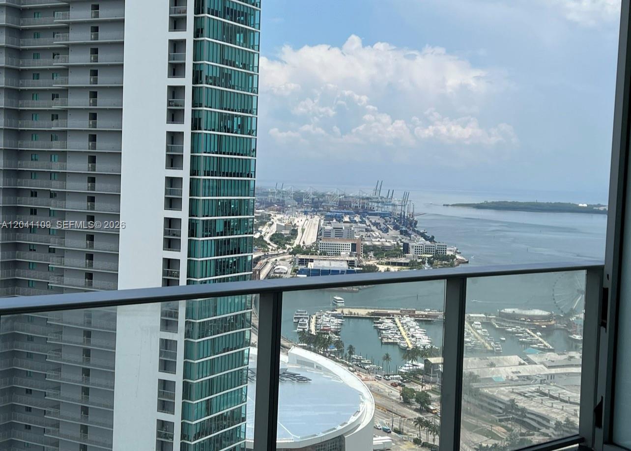 851 NE 1st Ave # 3803, Miami FL 33132