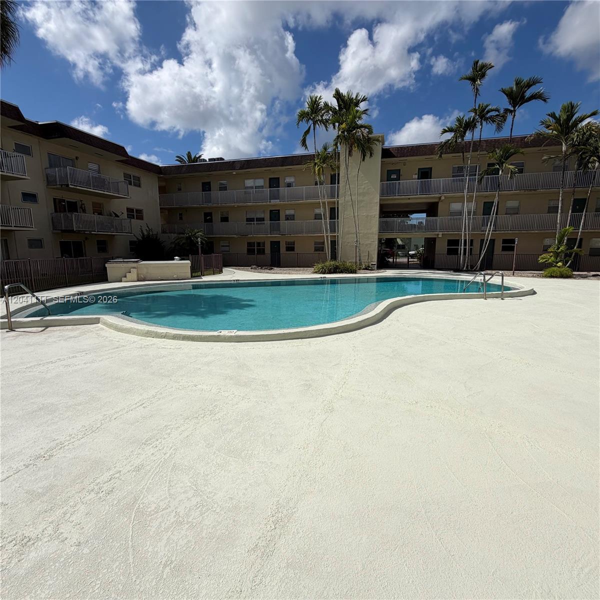 7505 SW 82nd St # 206, Miami FL 33143 photo 2