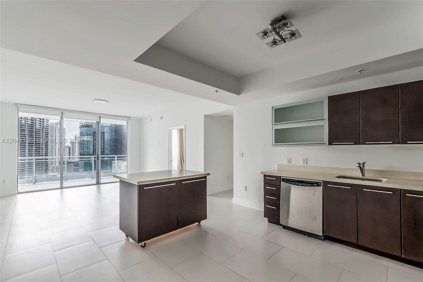 90 SW 3rd St # 3211, Miami FL 33130 photo 4