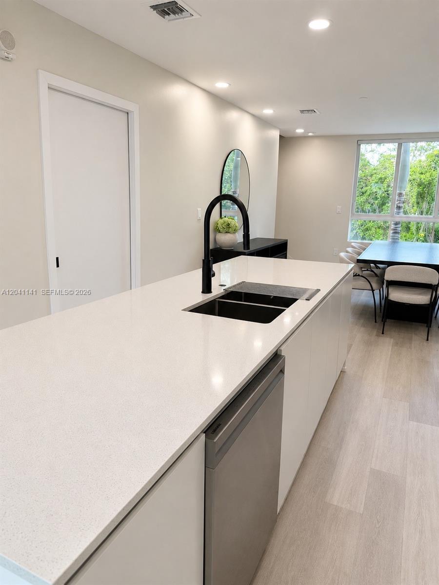 2505 NE 193rd St # 4211, Miami FL 33180 photo 4
